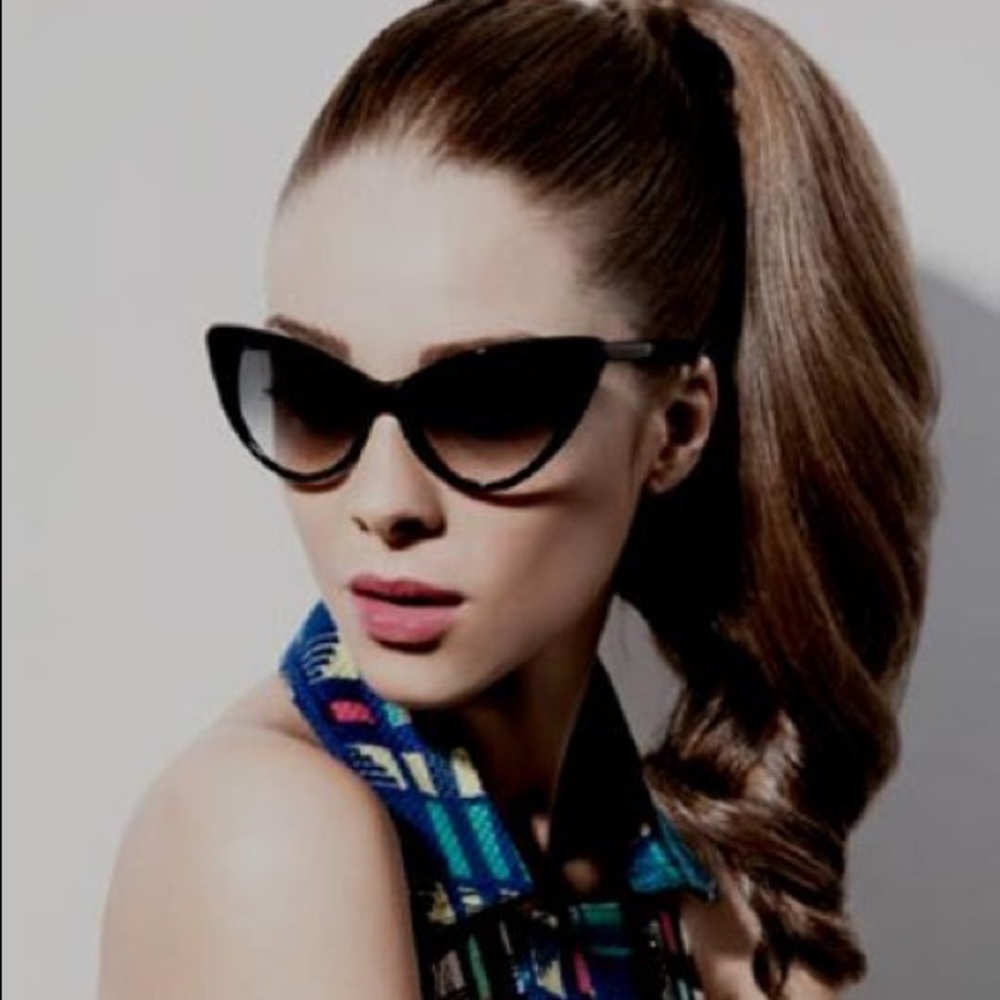 Tom Ford ‘Nikita’ Cat-Eye Sunglasses 🕶